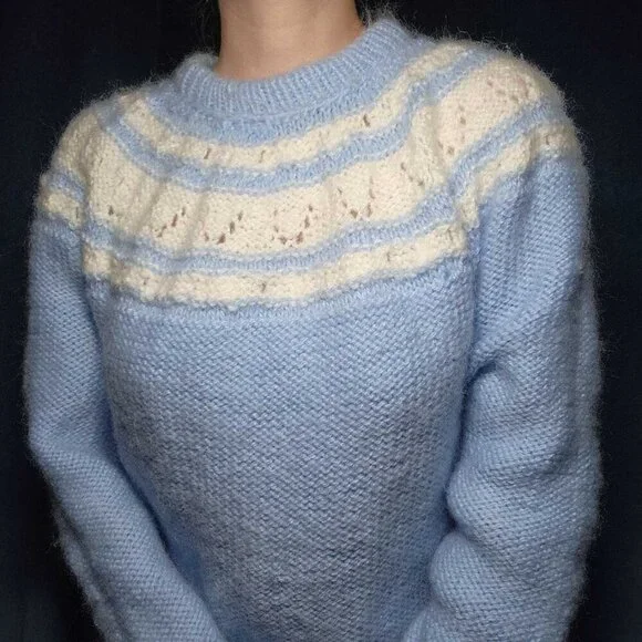 Vintage adorable pastel blue and white cloudy soft fluffy hand knit sweater - Picture 5 of 7